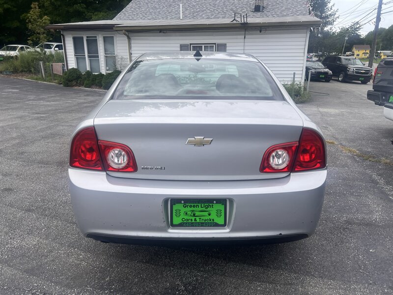 2012 Chevrolet Malibu LS - Photo 5 - Madison, OH 44057
