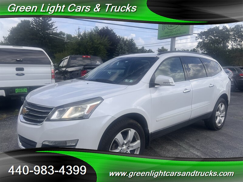 2017 Chevrolet Traverse LT   - Photo 1 - Madison, OH 44057