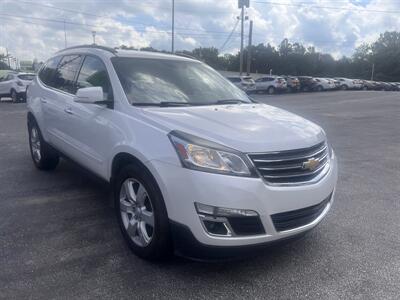 2017 Chevrolet Traverse LT - Photo 3 - Madison, OH 44057