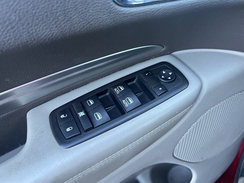 2013 Dodge Durango SXT - Photo 17 - Madison, OH 44057