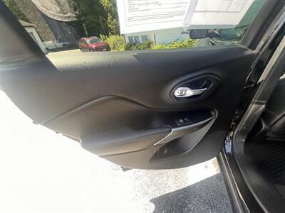 2019 Jeep Cherokee Latitude Plus - Photo 31 - Madison, OH 44057