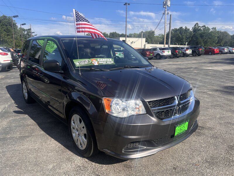 2017 Dodge Grand Caravan SE - Photo 3 - Madison, OH 44057