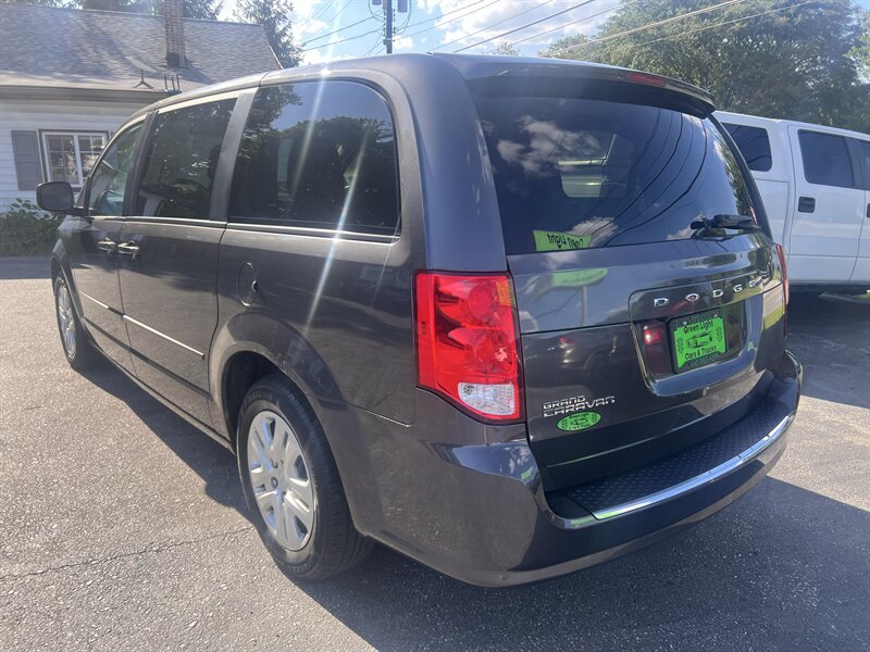 2017 Dodge Grand Caravan SE - Photo 7 - Madison, OH 44057