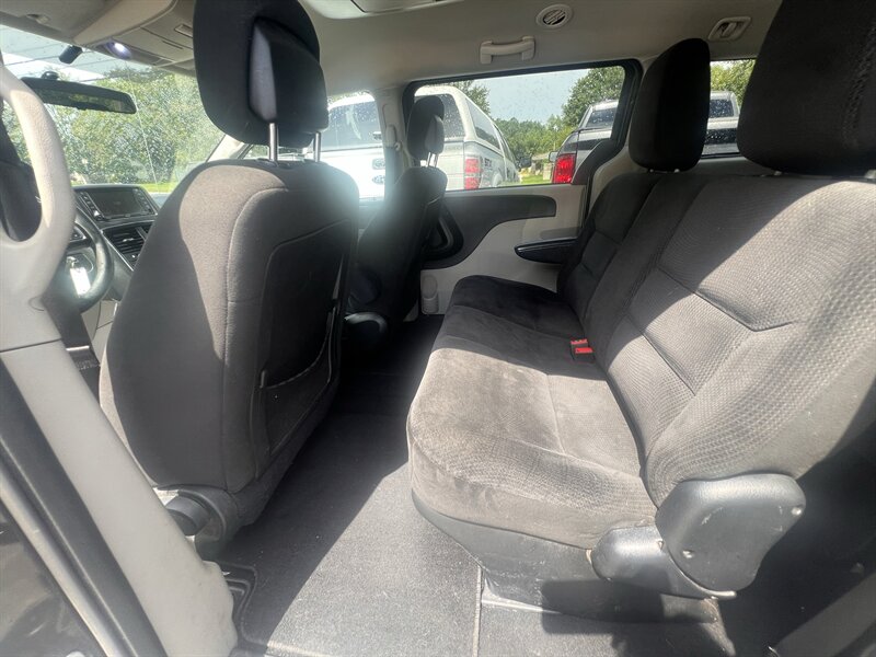 2017 Dodge Grand Caravan SE - Photo 15 - Madison, OH 44057