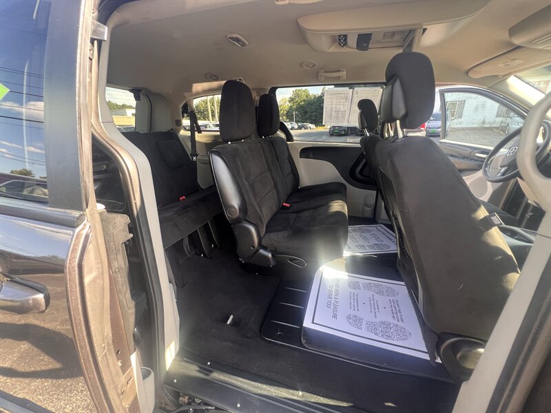 2017 Dodge Grand Caravan SE - Photo 28 - Madison, OH 44057