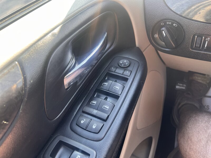 2017 Dodge Grand Caravan SE - Photo 15 - Madison, OH 44057