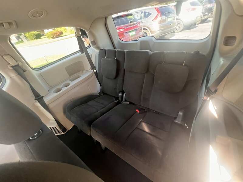 2017 Dodge Grand Caravan SE - Photo 21 - Madison, OH 44057