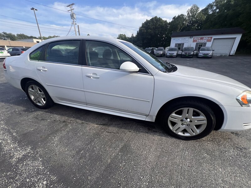 2015 Chevrolet Impala Limited - Photo 4 - Madison, OH 44057