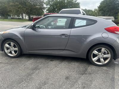 2013 Hyundai Veloster - Photo 8 - Madison, OH 44057