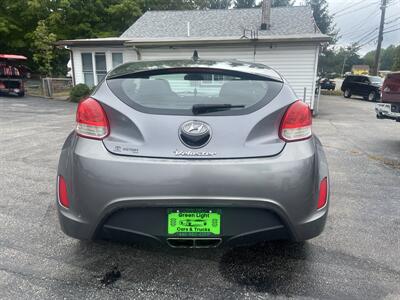 2013 Hyundai Veloster - Photo 6 - Madison, OH 44057