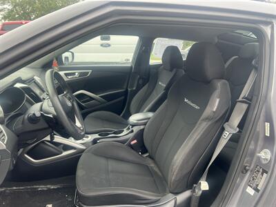 2013 Hyundai Veloster - Photo 9 - Madison, OH 44057