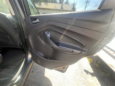 2016 Ford Escape SE - Photo 31 - Madison, OH 44057
