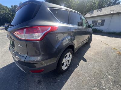 2016 Ford Escape SE - Photo 33 - Madison, OH 44057