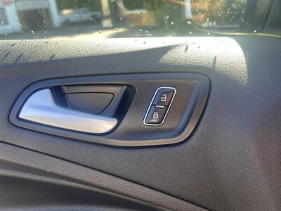 2016 Ford Escape SE - Photo 24 - Madison, OH 44057