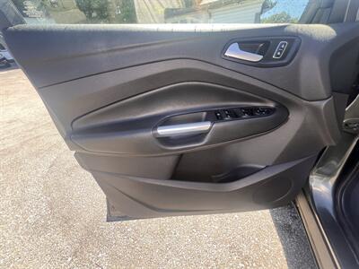 2016 Ford Escape SE - Photo 10 - Madison, OH 44057