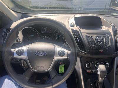 2016 Ford Escape SE - Photo 12 - Madison, OH 44057