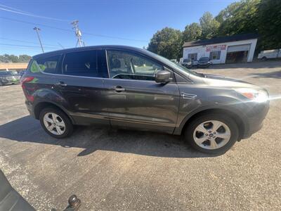 2016 Ford Escape SE - Photo 4 - Madison, OH 44057