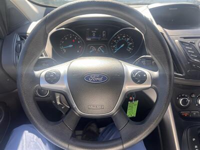 2016 Ford Escape SE - Photo 13 - Madison, OH 44057
