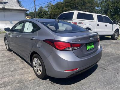 2016 Hyundai Elantra SE - Photo 9 - Madison, OH 44057