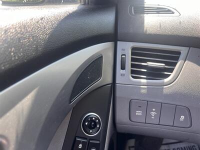 2016 Hyundai Elantra SE - Photo 17 - Madison, OH 44057