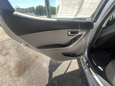 2016 Hyundai Elantra SE - Photo 27 - Madison, OH 44057