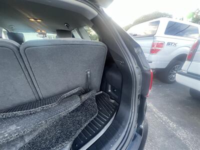 2017 Hyundai Santa Fe SE   - Photo 31 - Madison, OH 44057