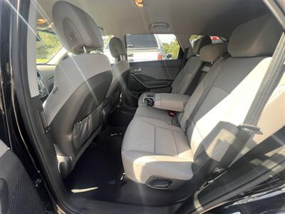 2017 Hyundai Santa Fe SE - Photo 16 - Madison, OH 44057