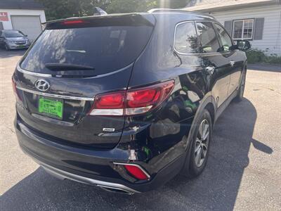 2017 Hyundai Santa Fe SE - Photo 5 - Madison, OH 44057