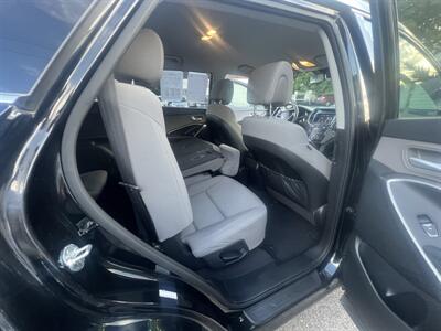 2017 Hyundai Santa Fe SE   - Photo 32 - Madison, OH 44057