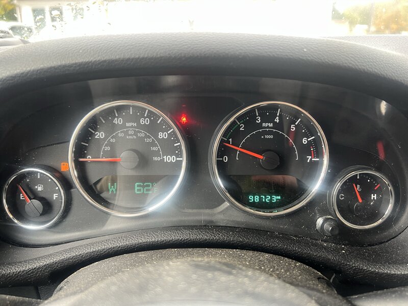 2017 Jeep Wrangler Sport - Photo 14 - Madison, OH 44057