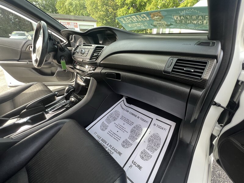 2017 Honda Accord Sport - Photo 37 - Madison, OH 44057