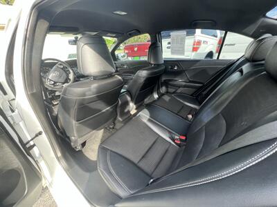 2017 Honda Accord Sport - Photo 21 - Madison, OH 44057