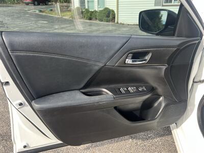 2017 Honda Accord Sport - Photo 10 - Madison, OH 44057