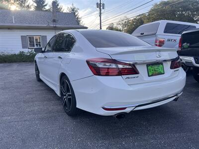 2017 Honda Accord Sport - Photo 8 - Madison, OH 44057
