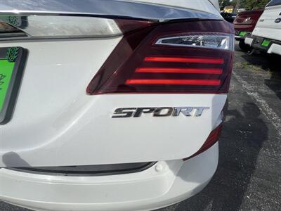 2017 Honda Accord Sport - Photo 24 - Madison, OH 44057