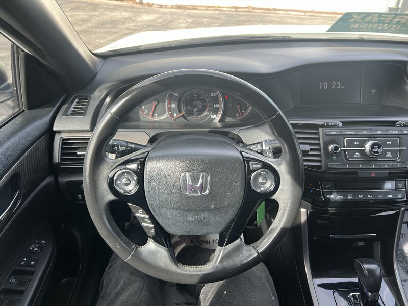 2017 Honda Accord Sport - Photo 13 - Madison, OH 44057