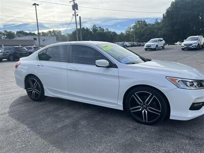 2017 Honda Accord Sport - Photo 4 - Madison, OH 44057