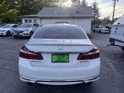 2017 Honda Accord Sport - Photo 3 - Madison, OH 44057