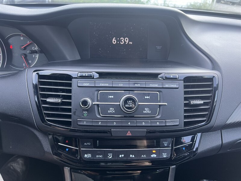 2017 Honda Accord Sport - Photo 10 - Madison, OH 44057