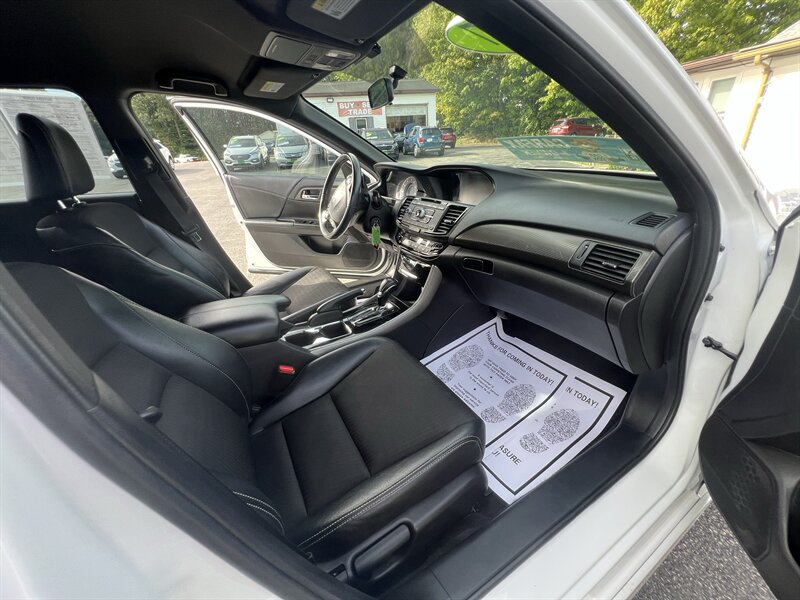 2017 Honda Accord Sport - Photo 35 - Madison, OH 44057