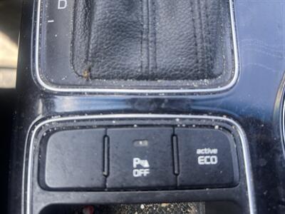 2015 Kia Sorento LX - Photo 12 - Madison, OH 44057