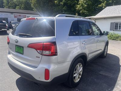 2015 Kia Sorento LX - Photo 5 - Madison, OH 44057