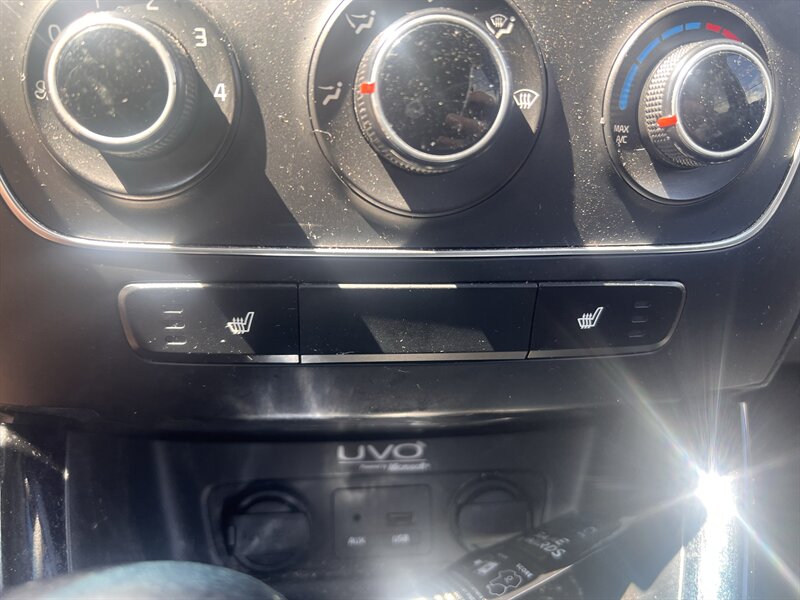 2015 Kia Sorento LX - Photo 11 - Madison, OH 44057