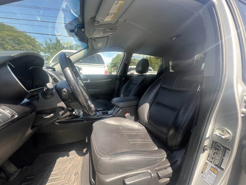 2015 Kia Sorento LX - Photo 9 - Madison, OH 44057