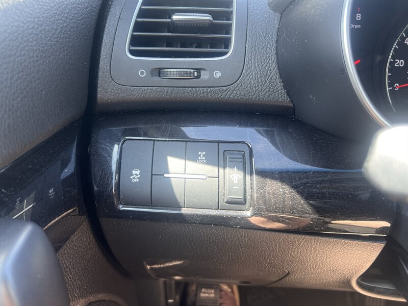 2015 Kia Sorento LX - Photo 13 - Madison, OH 44057