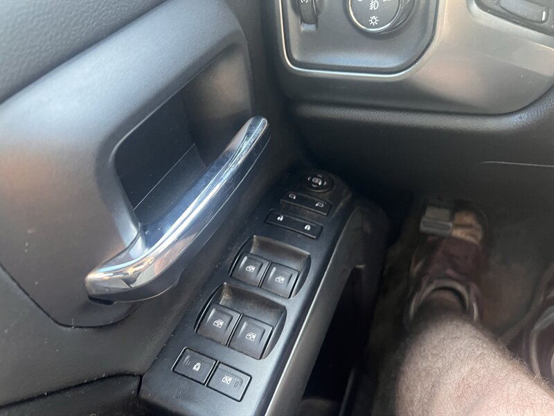 2016 Chevrolet Silverado 1500 LT - Photo 14 - Madison, OH 44057