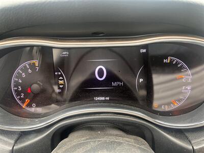 2015 Jeep Grand Cherokee Limited - Photo 12 - Madison, OH 44057