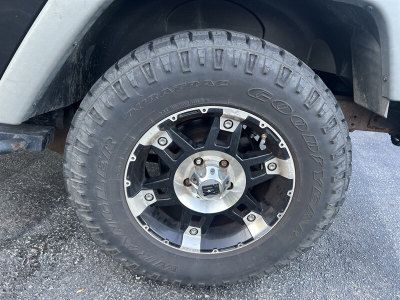2011 Jeep Wrangler Sport - Photo 9 - Madison, OH 44057