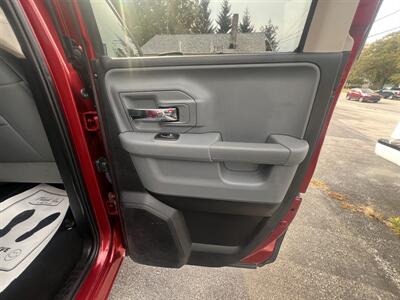 2015 RAM 1500 Big Horn   - Photo 36 - Madison, OH 44057