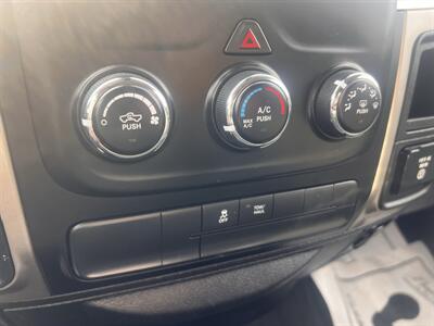 2015 RAM 1500 Big Horn   - Photo 23 - Madison, OH 44057